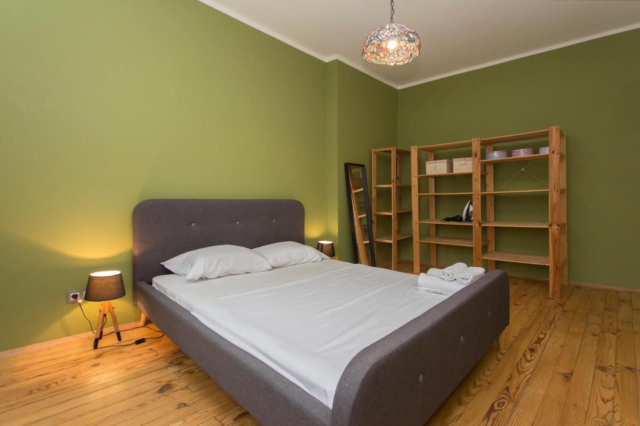 Colorful 2Bdr Apartment In The City Center Sofia Exterior foto