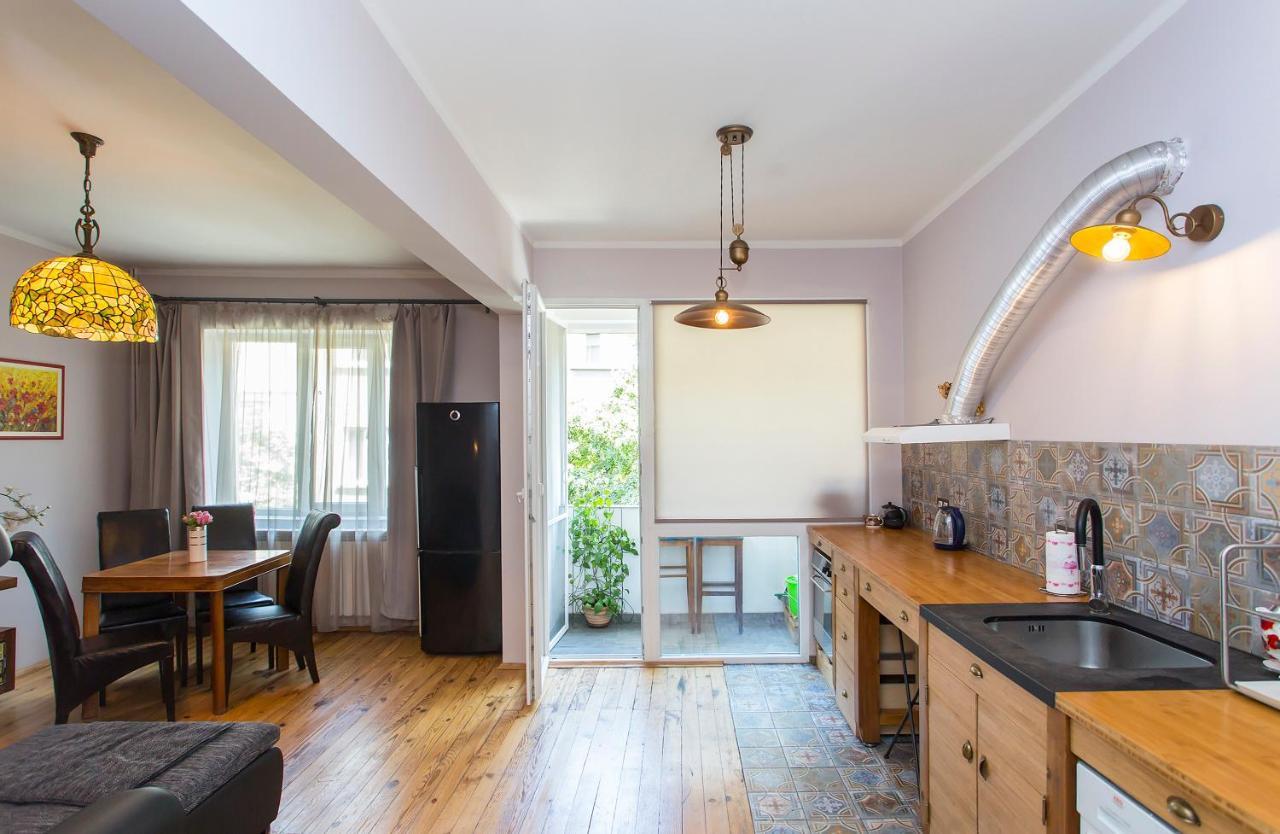 Colorful 2Bdr Apartment In The City Center Sofia Exterior foto
