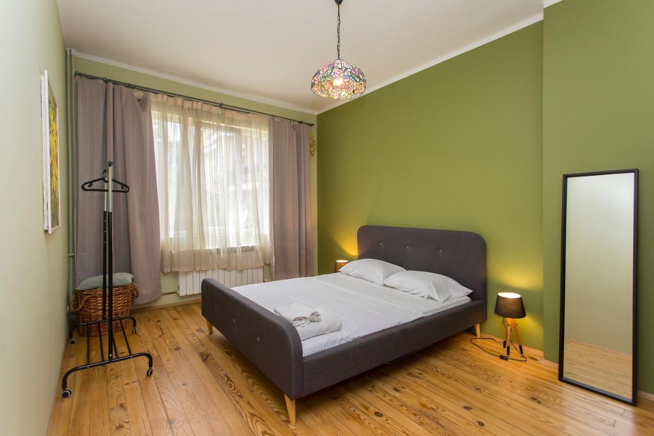 Colorful 2Bdr Apartment In The City Center Sofia Exterior foto